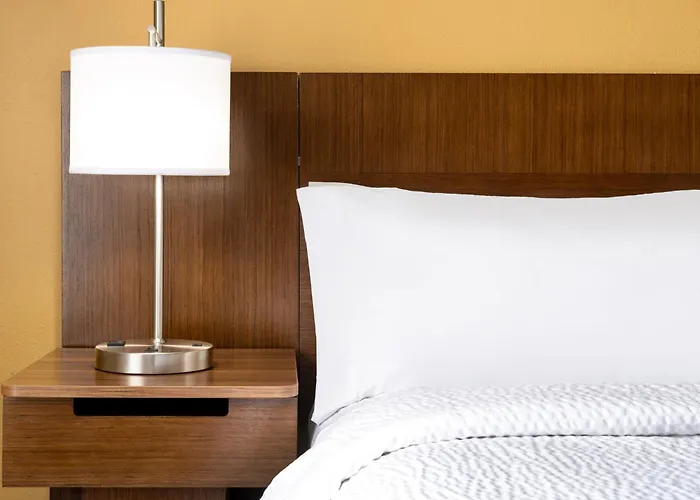 Garner Hotel By Ihg Phoenix - Surprise