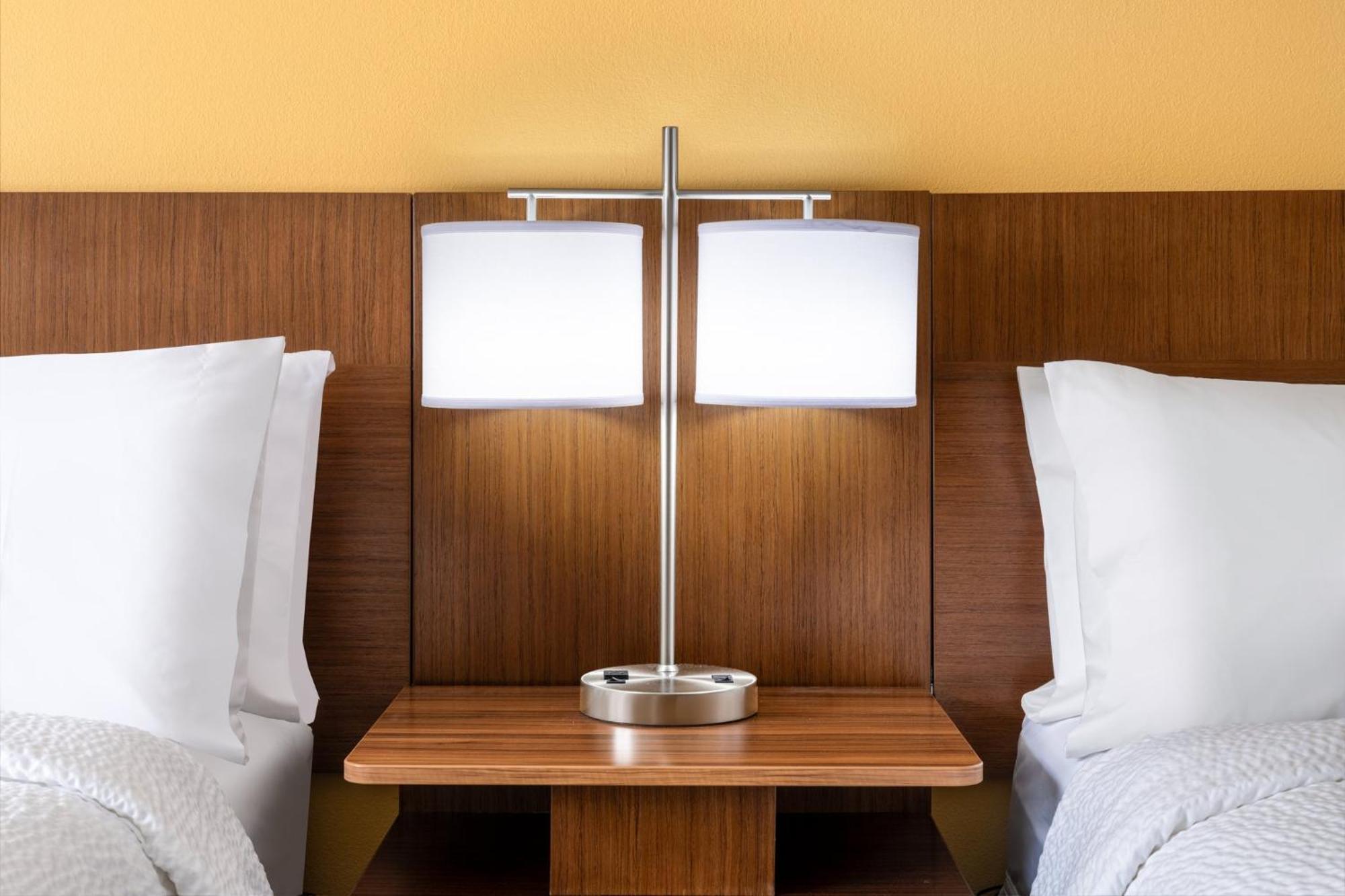 Garner By Ihg Phoenix - Hotel Surprise