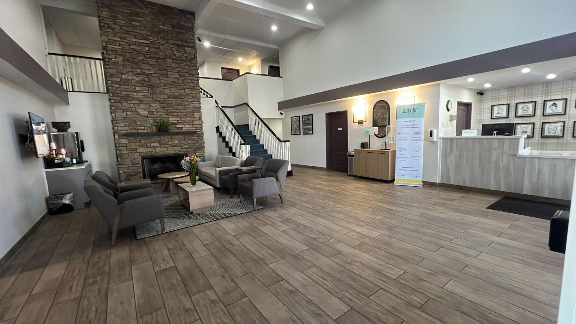 Garner By Ihg Phoenix - Hotel Surprise