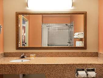 Garner By Ihg Phoenix - Hotel Surprise